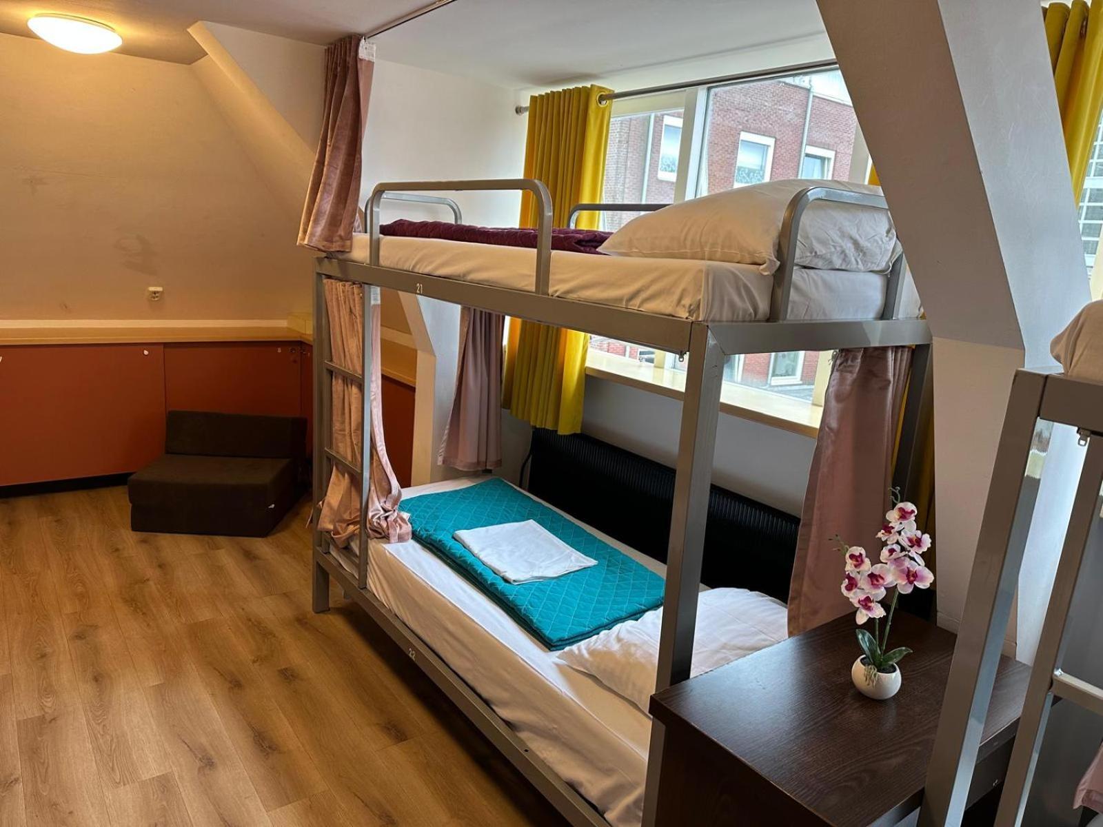 Room Mate Hostel Amsterdam ซานดาม ภายนอก รูปภาพ